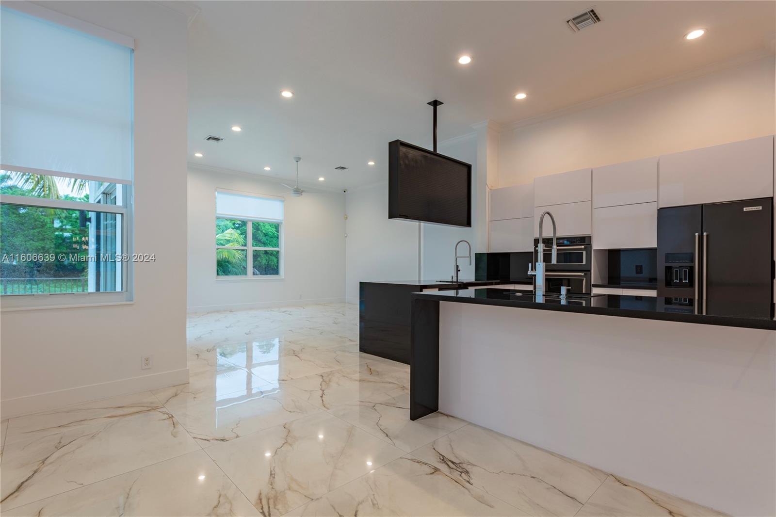 3763 Oak Ridge Cir
