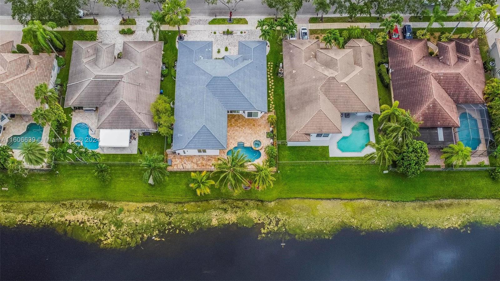 3763 Oak Ridge Cir