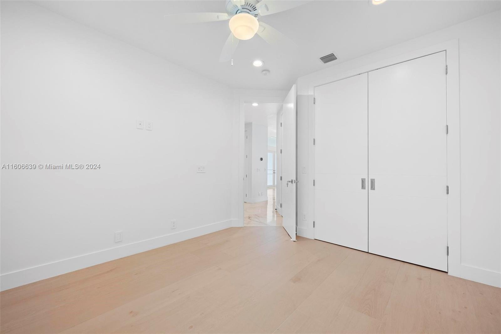 3763 Oak Ridge Cir
