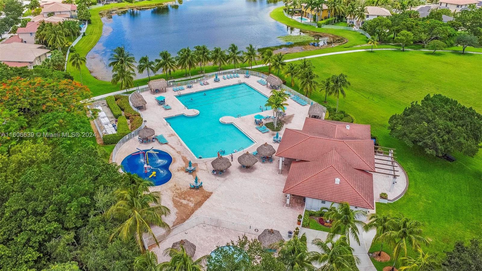 3763 Oak Ridge Cir