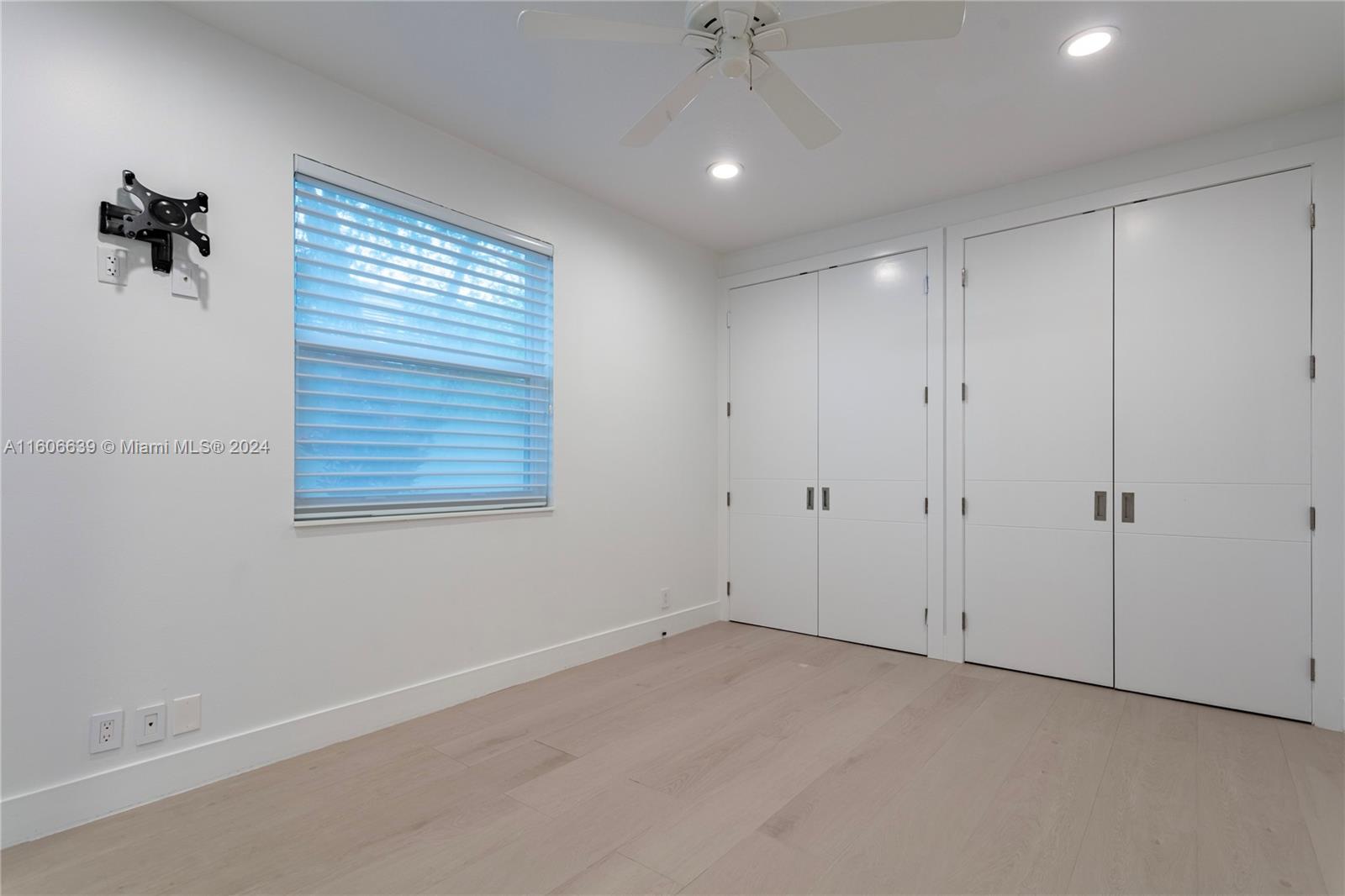 3763 Oak Ridge Cir