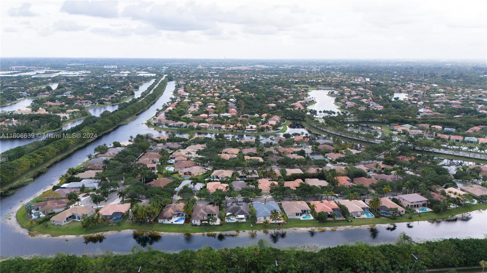 3763 Oak Ridge Cir