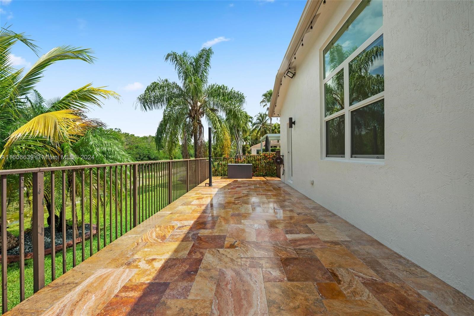 3763 Oak Ridge Cir