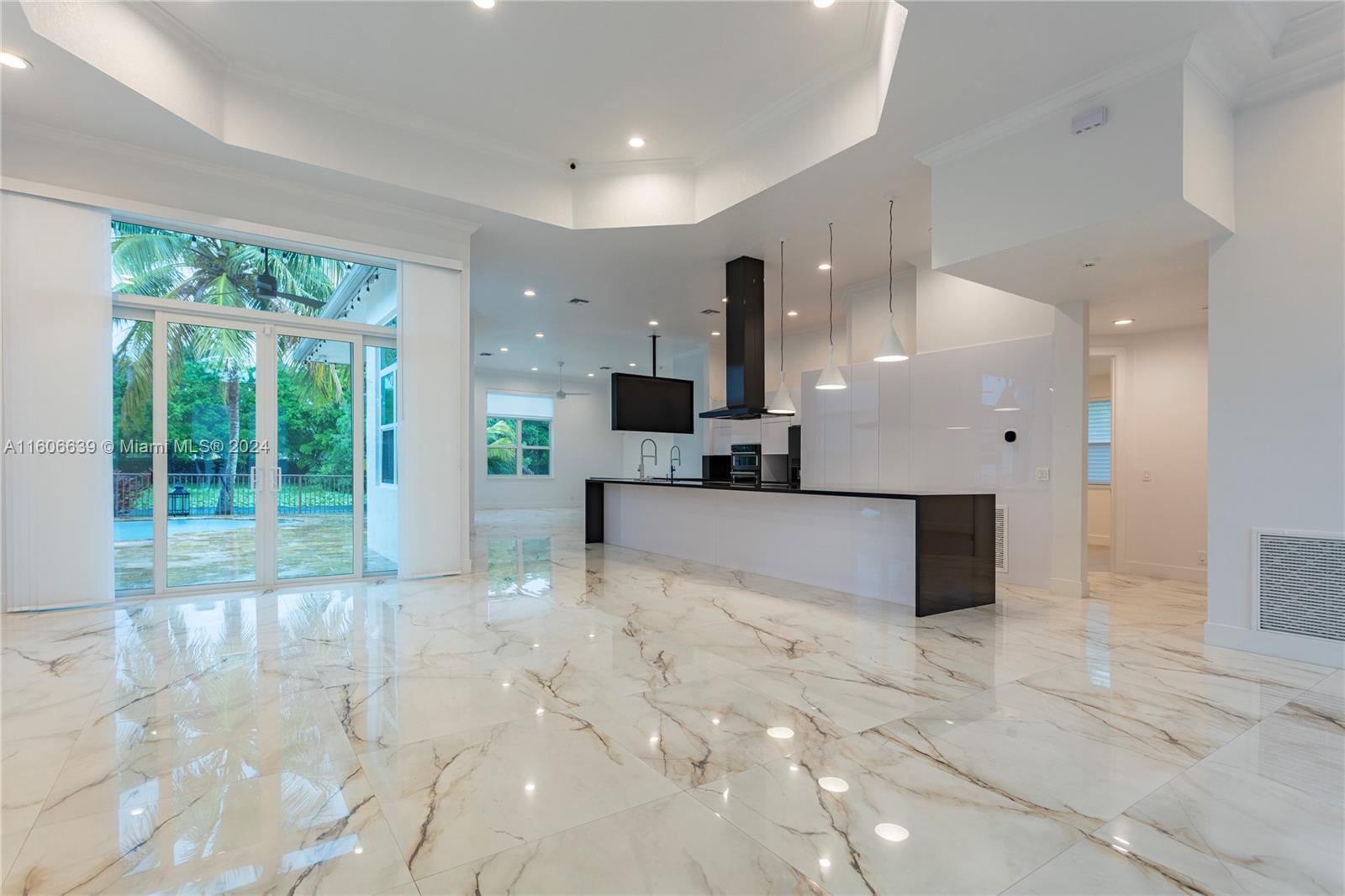 3763 Oak Ridge Cir