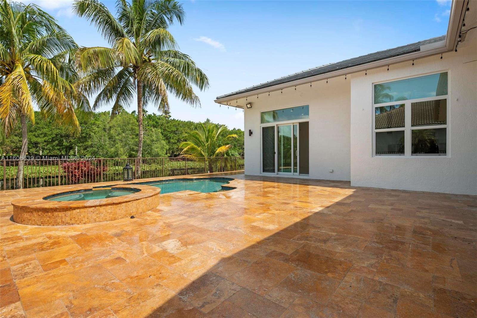 3763 Oak Ridge Cir