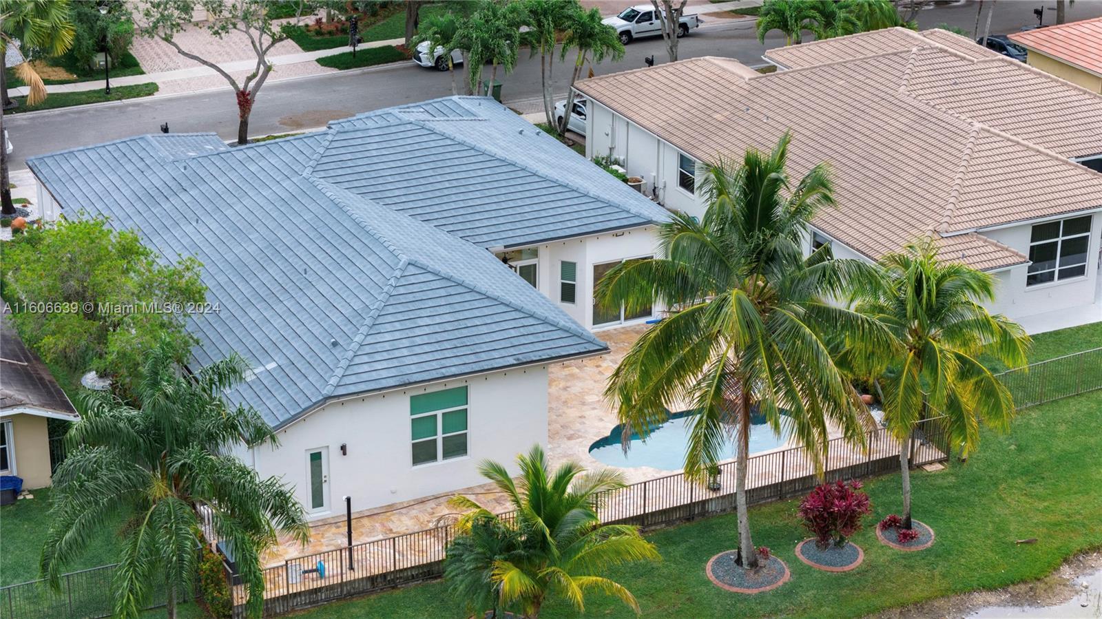 3763 Oak Ridge Cir