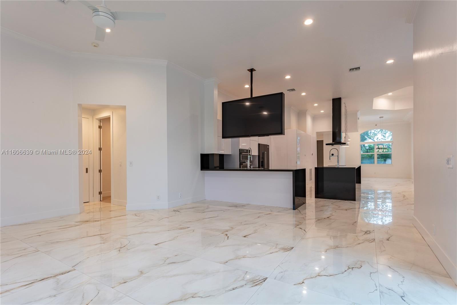 3763 Oak Ridge Cir