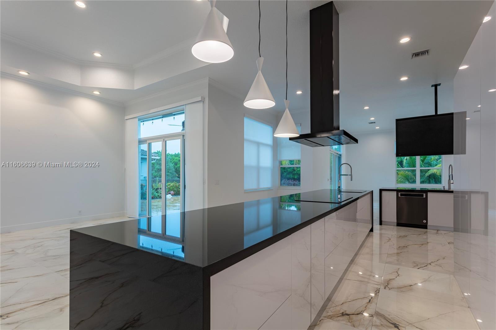3763 Oak Ridge Cir