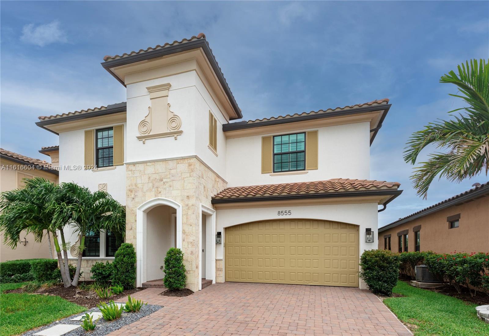 8555 E Baypoint Cir