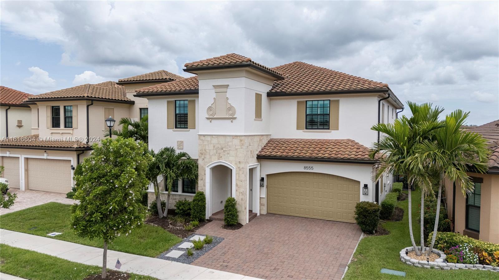 8555 E Baypoint Cir