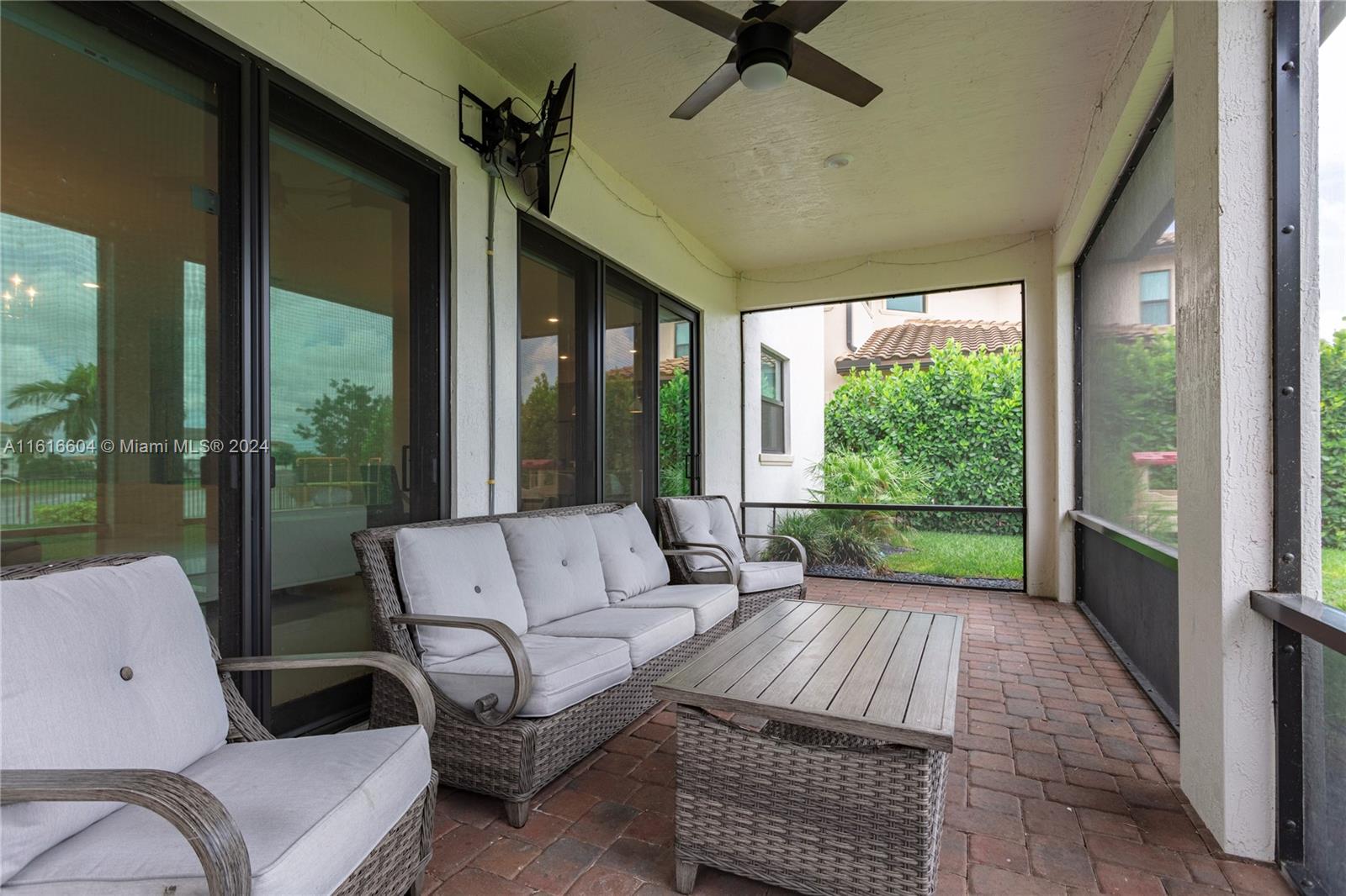 8555 E Baypoint Cir