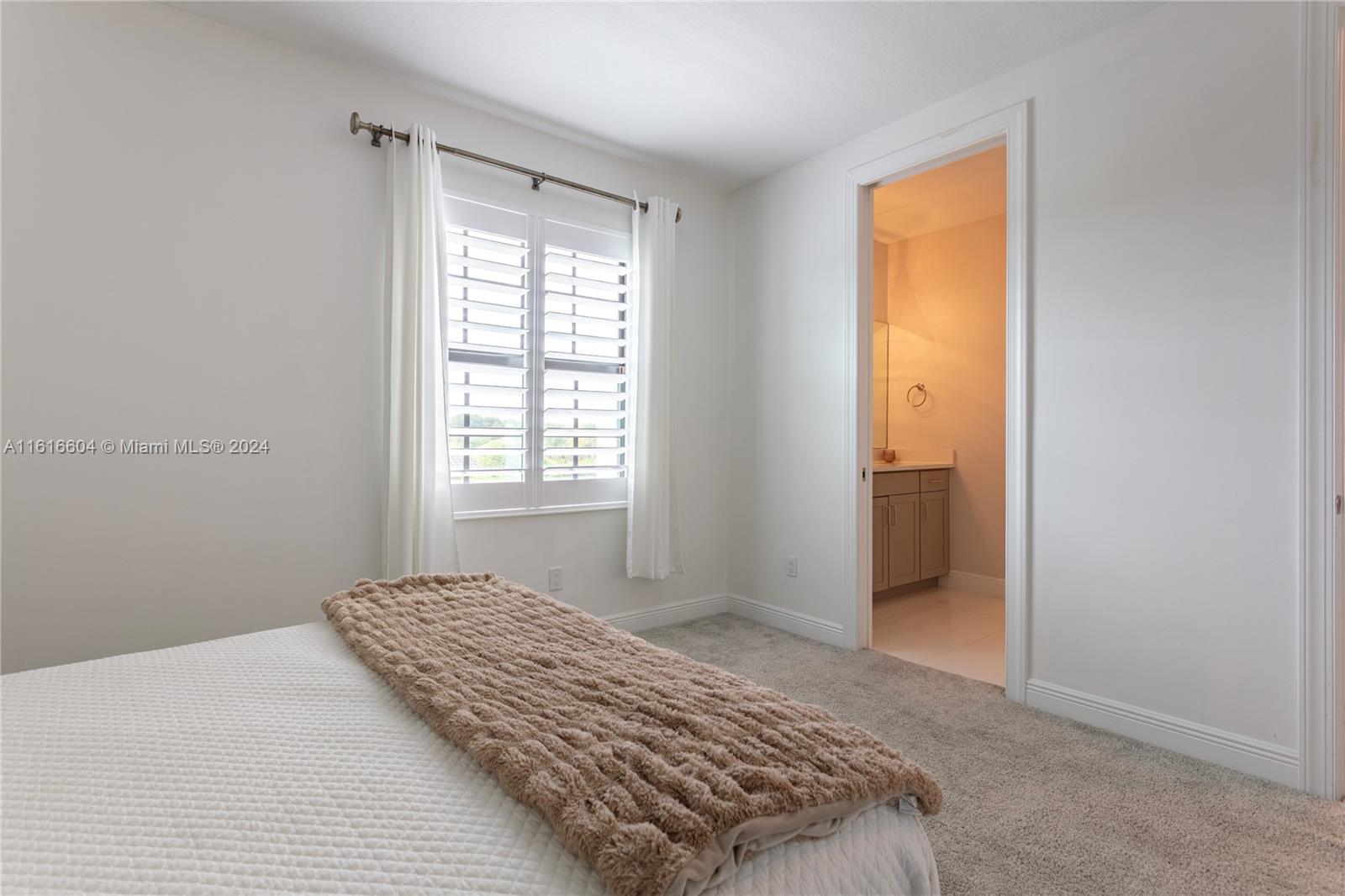 8555 E Baypoint Cir