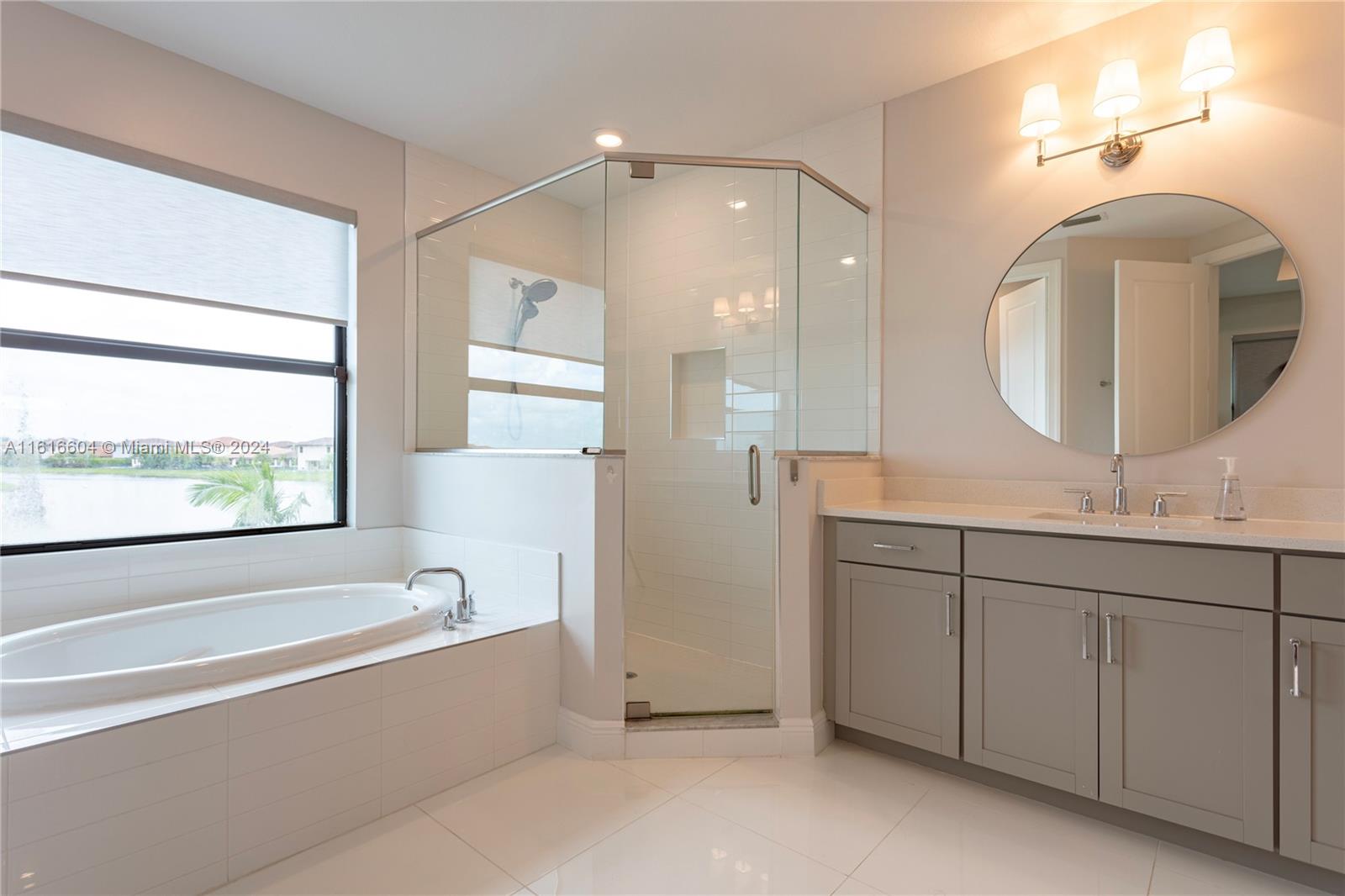 8555 E Baypoint Cir