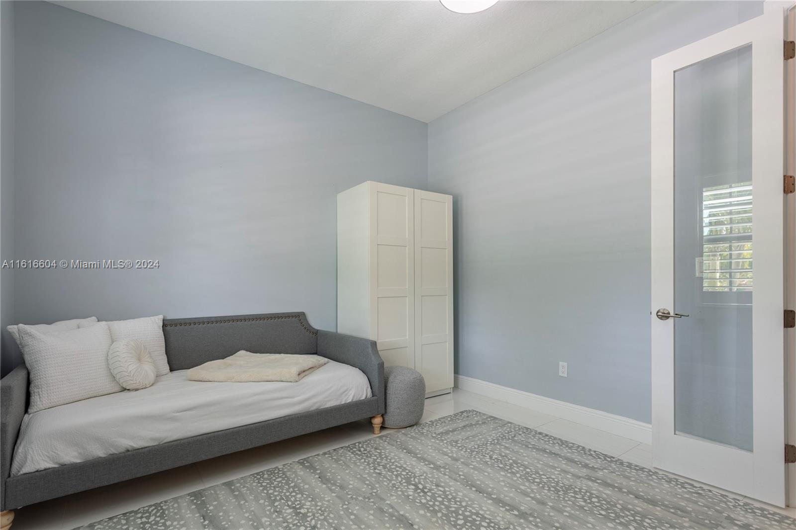 8555 E Baypoint Cir