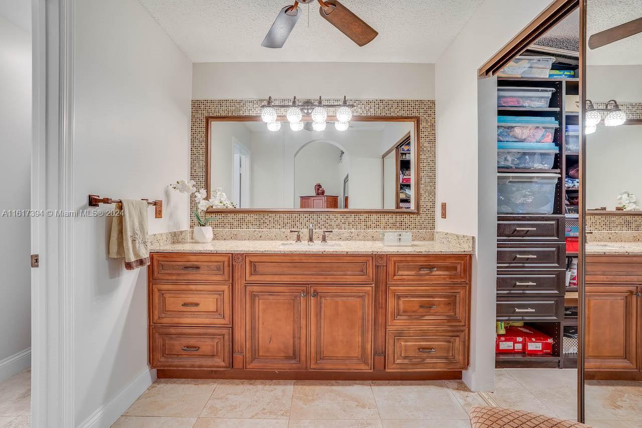 333 SW 187th Ter