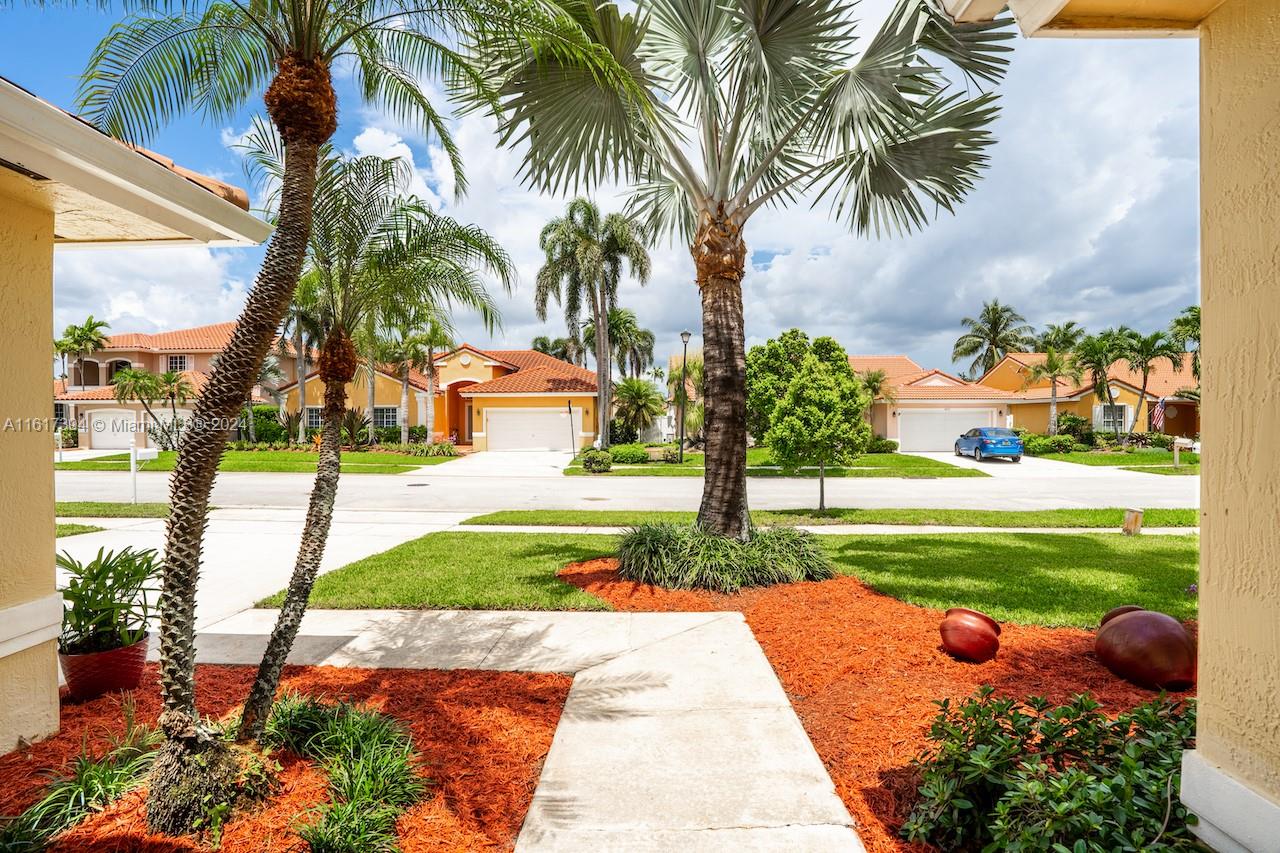 333 SW 187th Ter