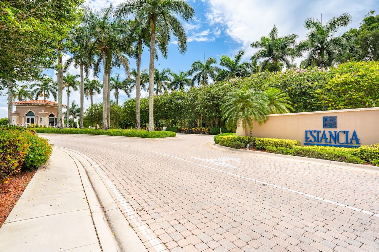 333 SW 187th Ter
