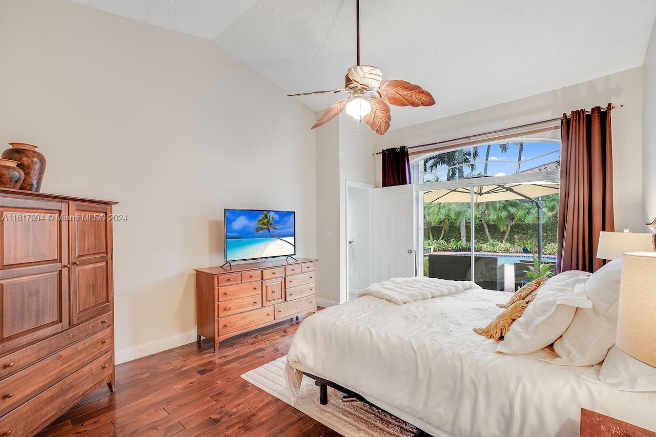 333 SW 187th Ter