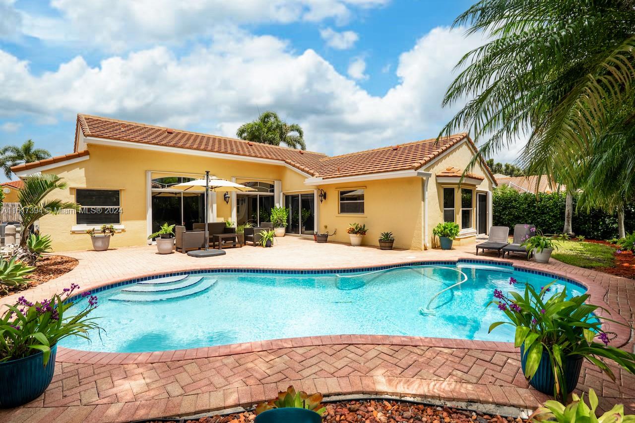 333 SW 187th Ter