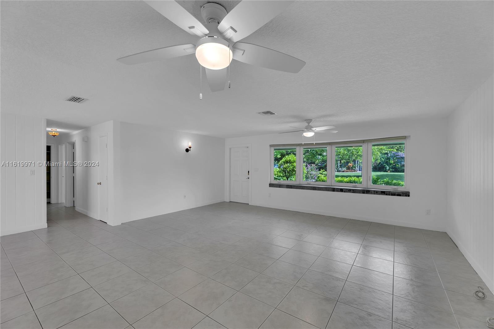 8304 NW 36th St