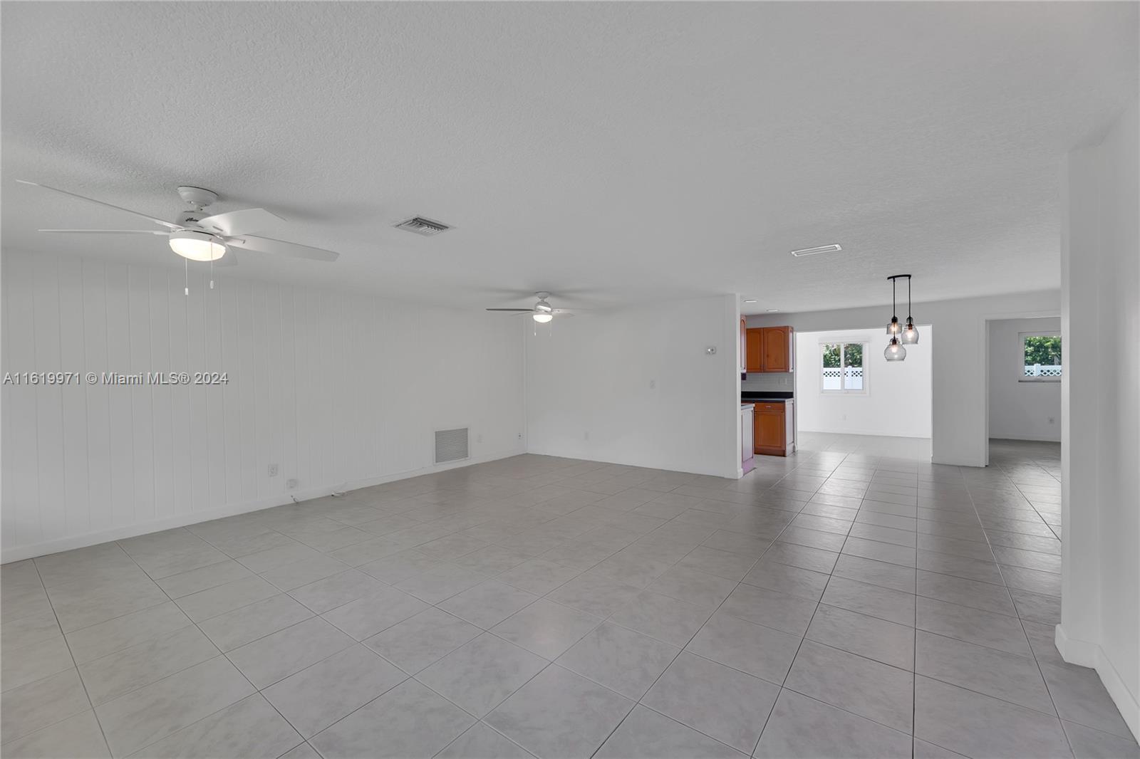 8304 NW 36th St