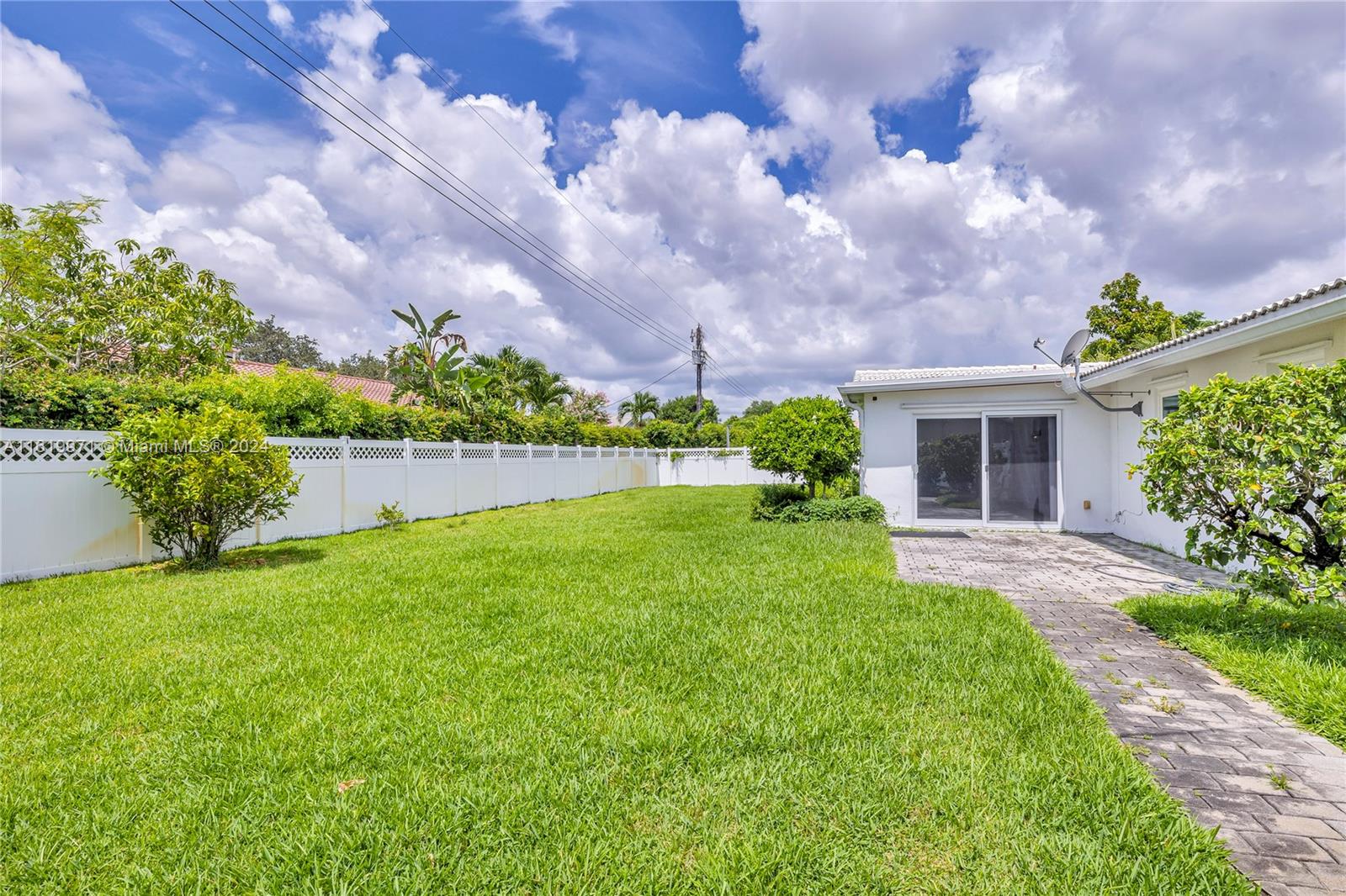 8304 NW 36th St