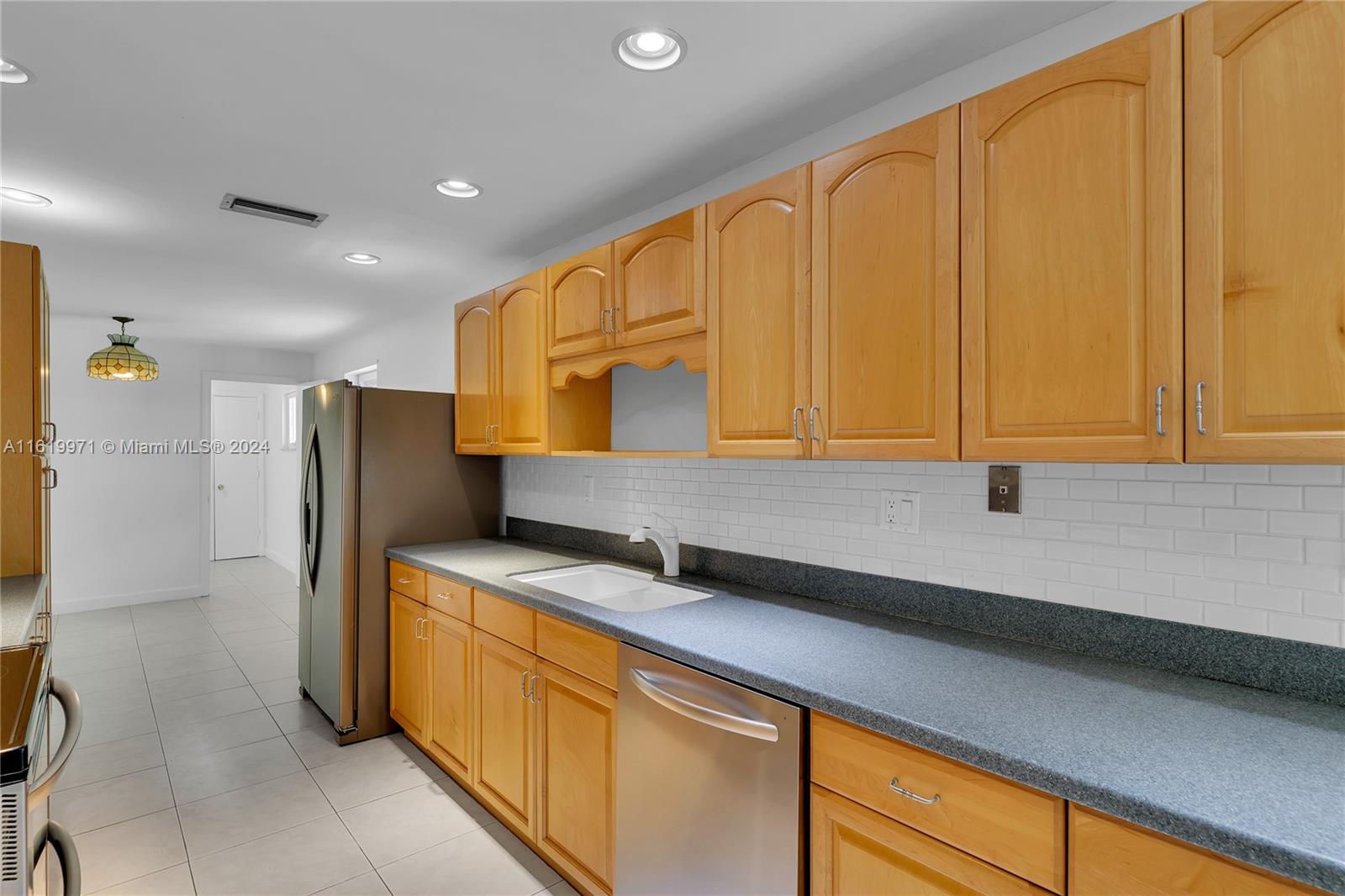 8304 NW 36th St