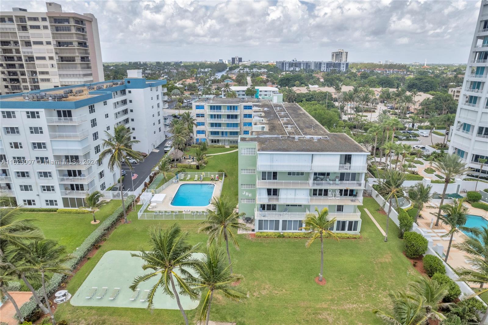 1750 S Ocean Blvd # 108E