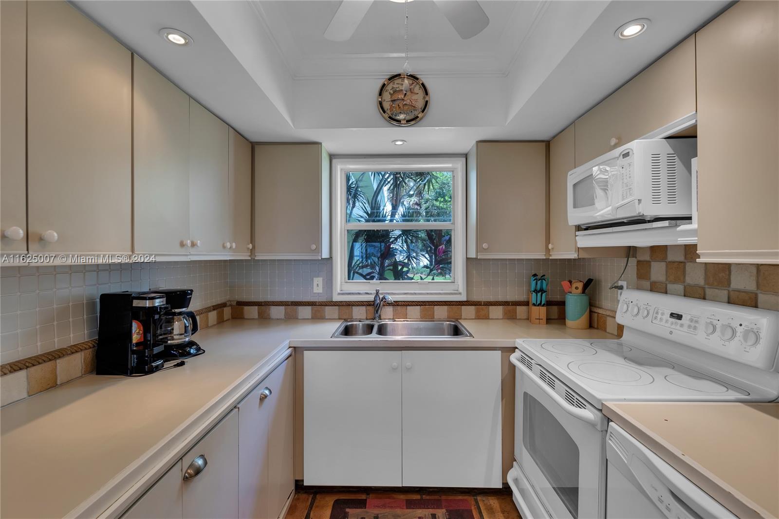 1750 S Ocean Blvd # 108E