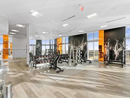 2000 Metropica Way # 908