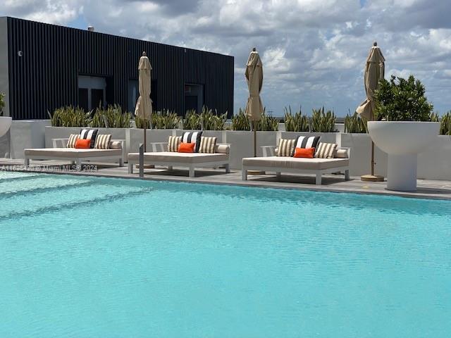 2000 Metropica Way # 908