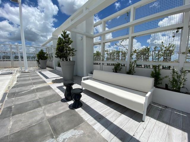 2000 Metropica Way # 908