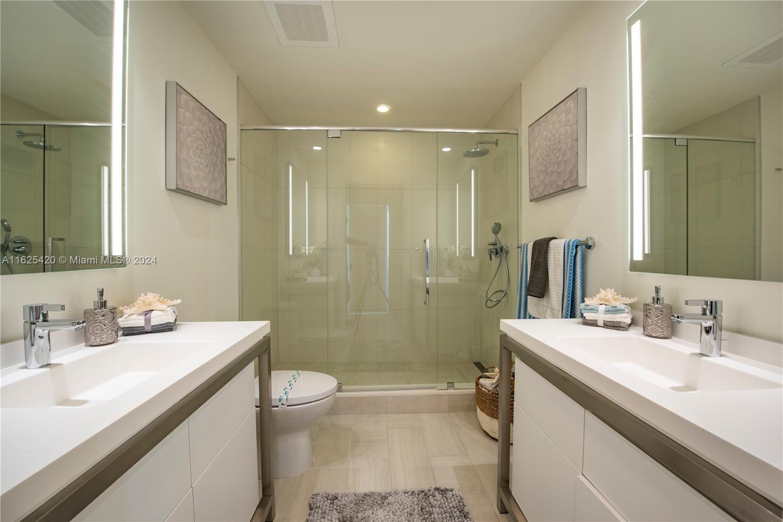 2000 Metropica Way # 908