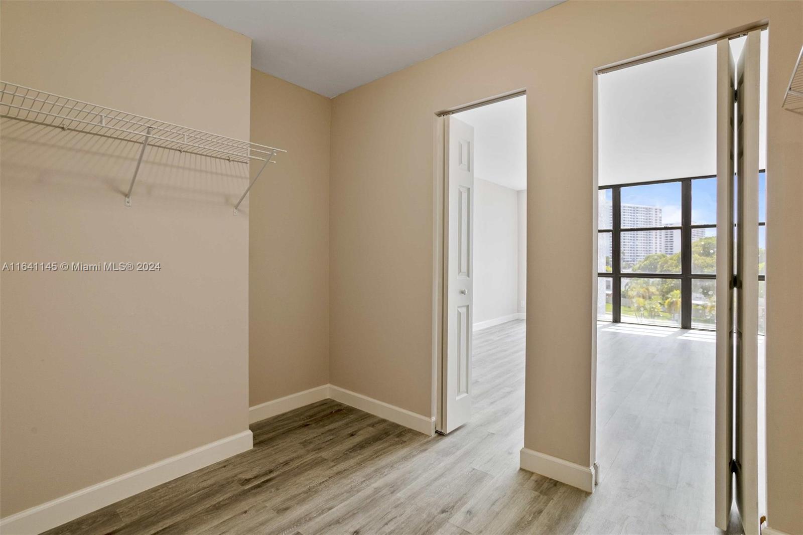 800 Parkview Dr # 507