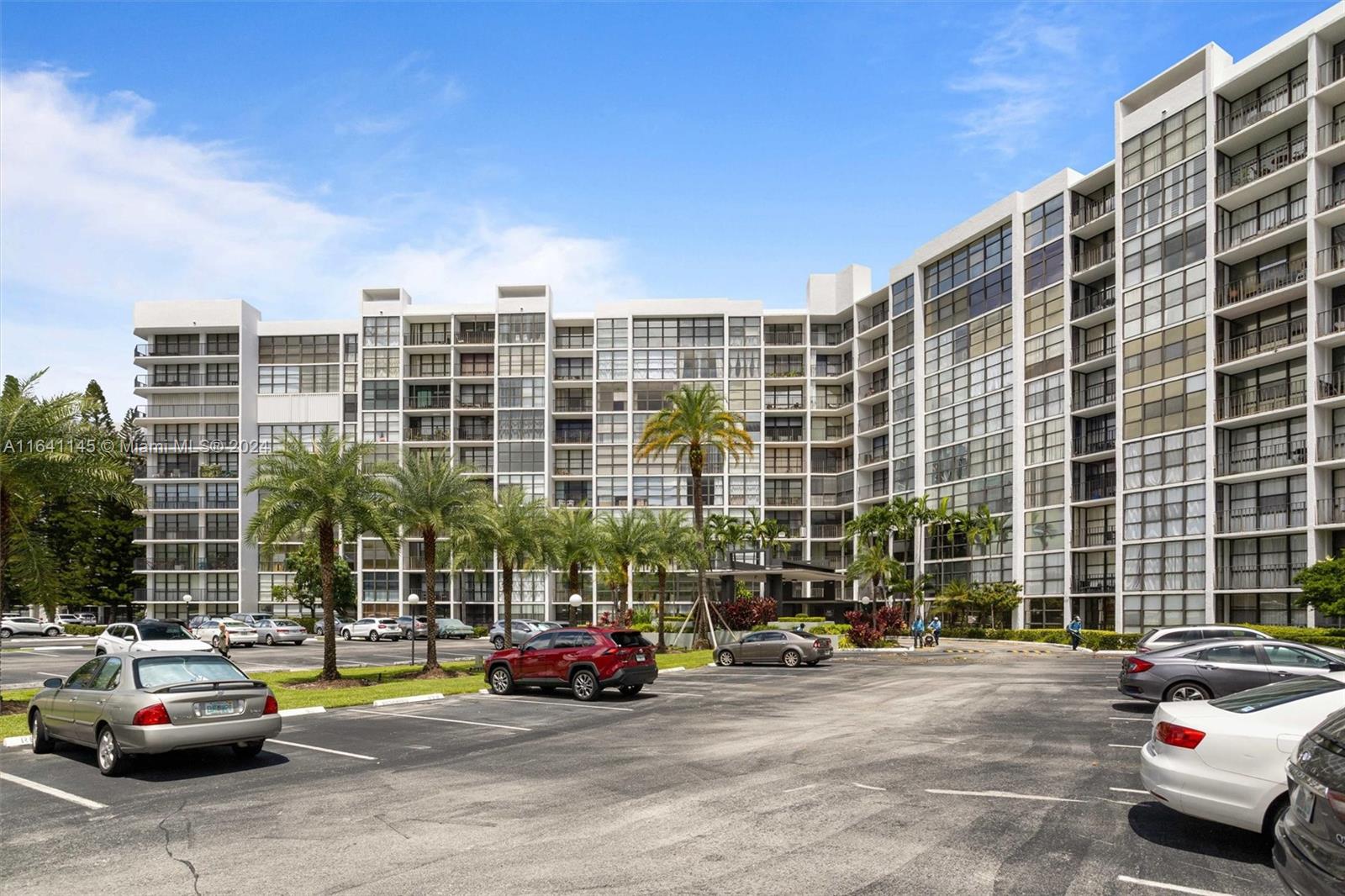 800 Parkview Dr # 507