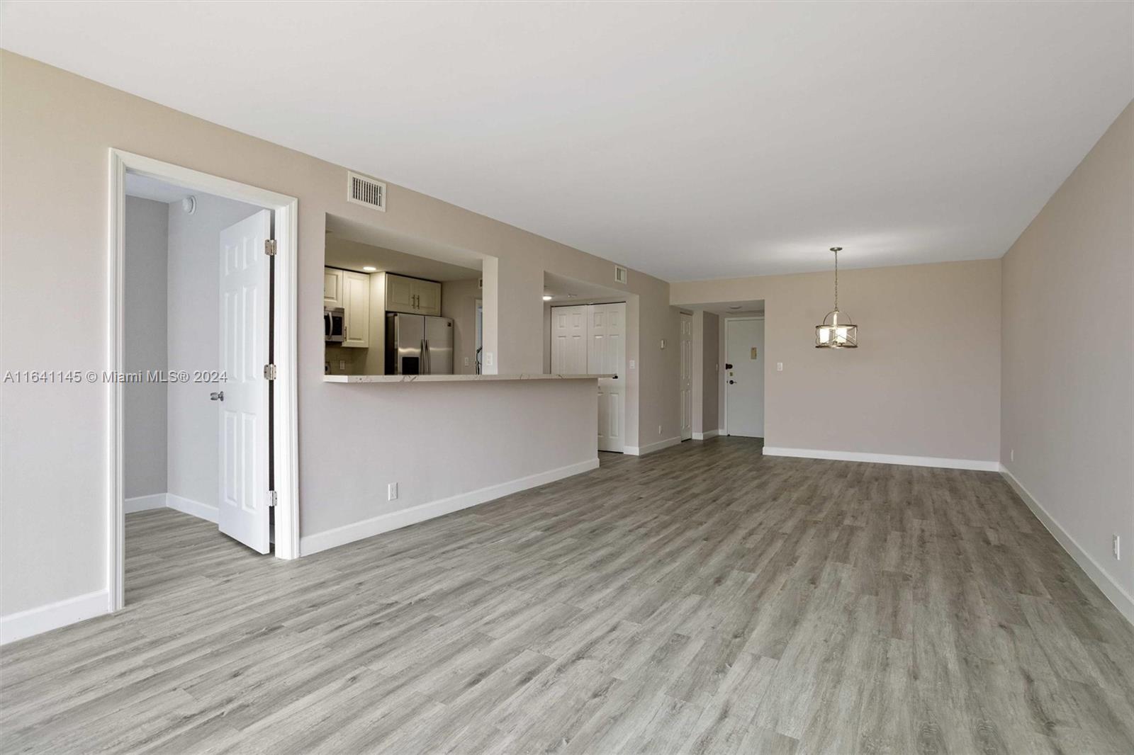 800 Parkview Dr # 507