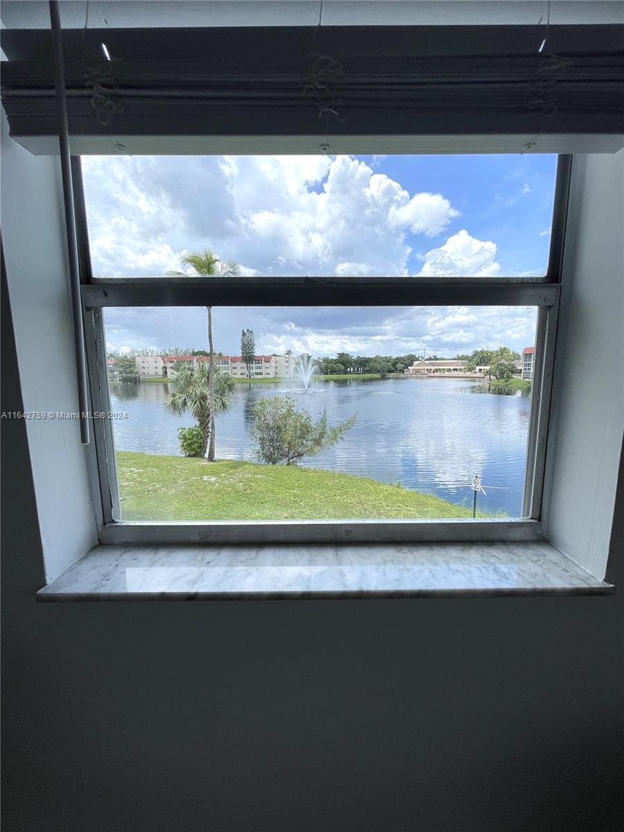 2931 E Sunrise Lakes Dr Unit: 207