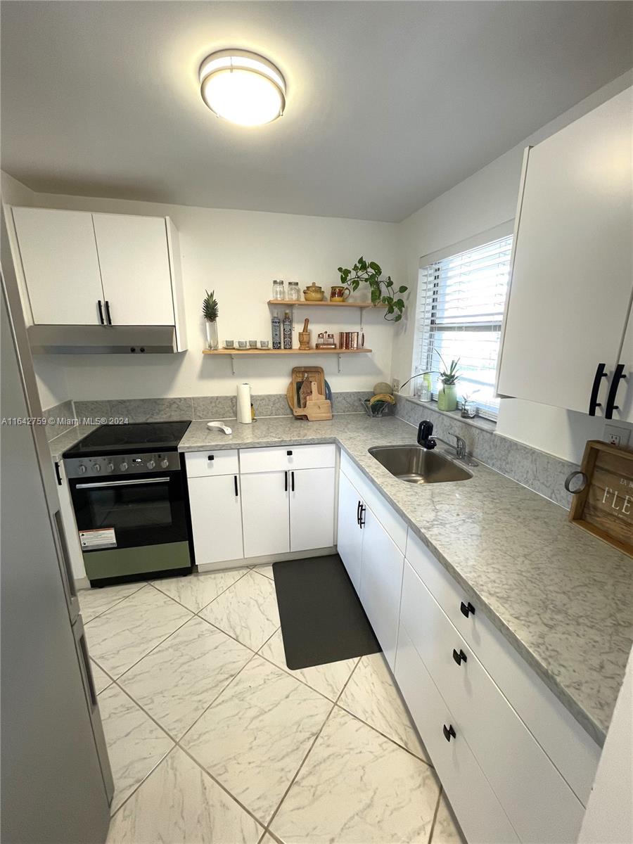 2931 E Sunrise Lakes Dr Unit: 207