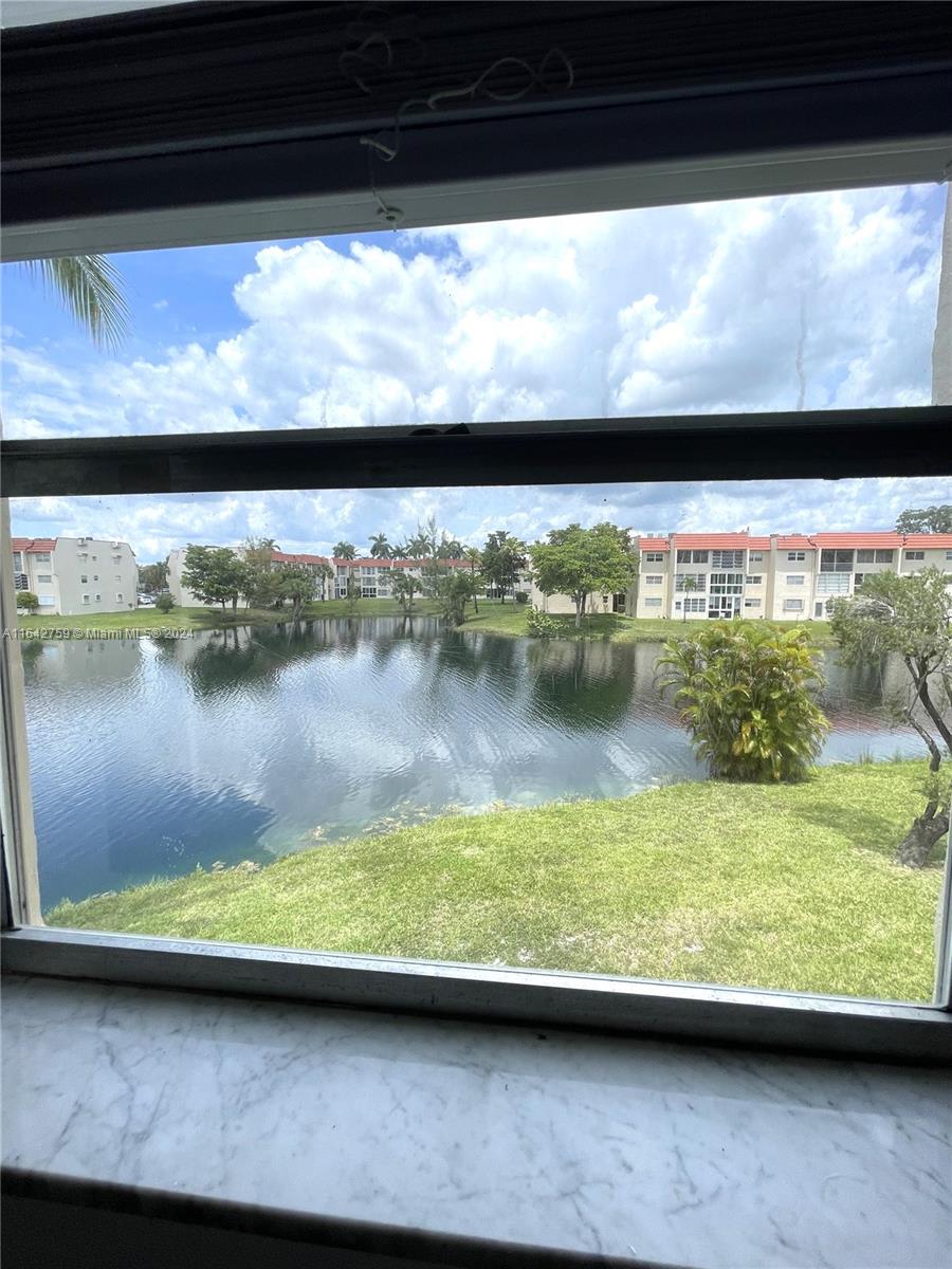 2931 E Sunrise Lakes Dr Unit: 207