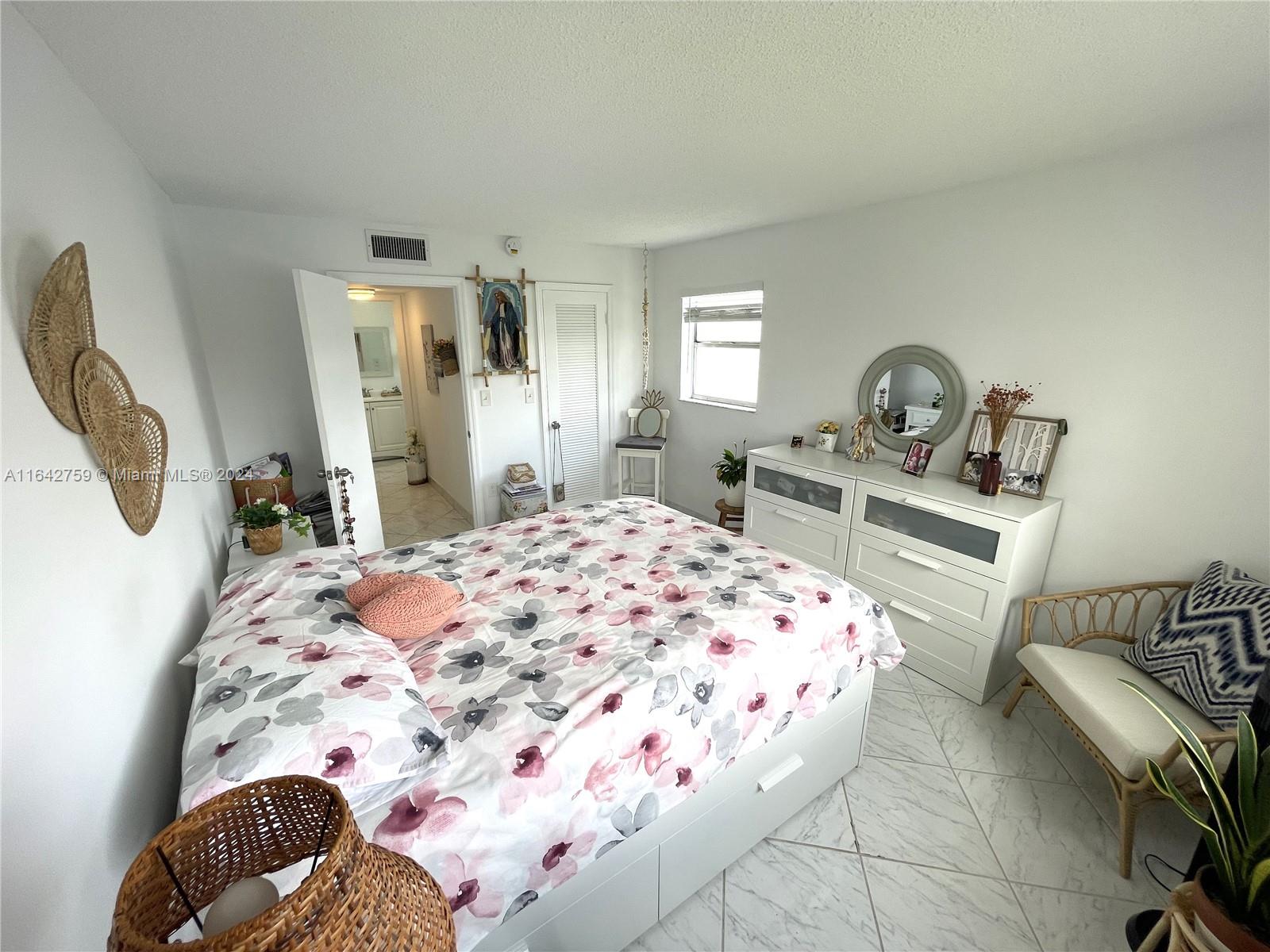 2931 E Sunrise Lakes Dr Unit: 207