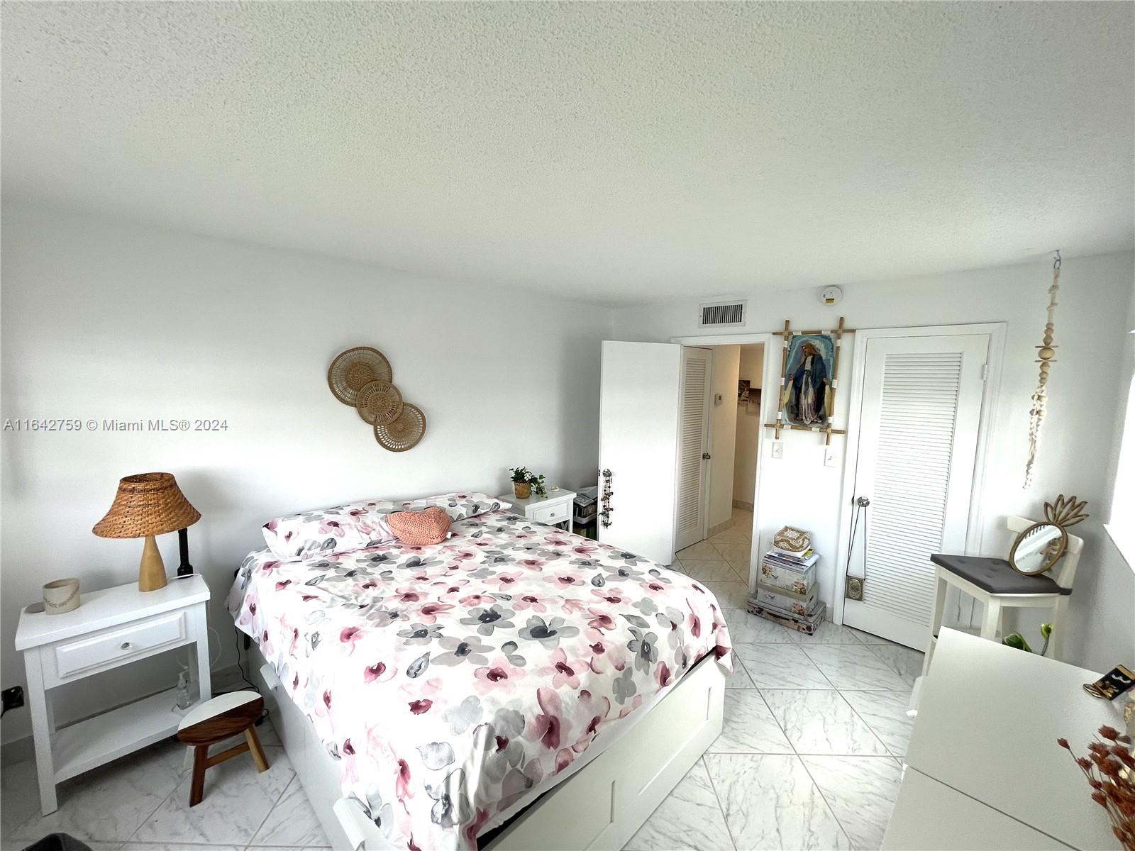 2931 E Sunrise Lakes Dr Unit: 207