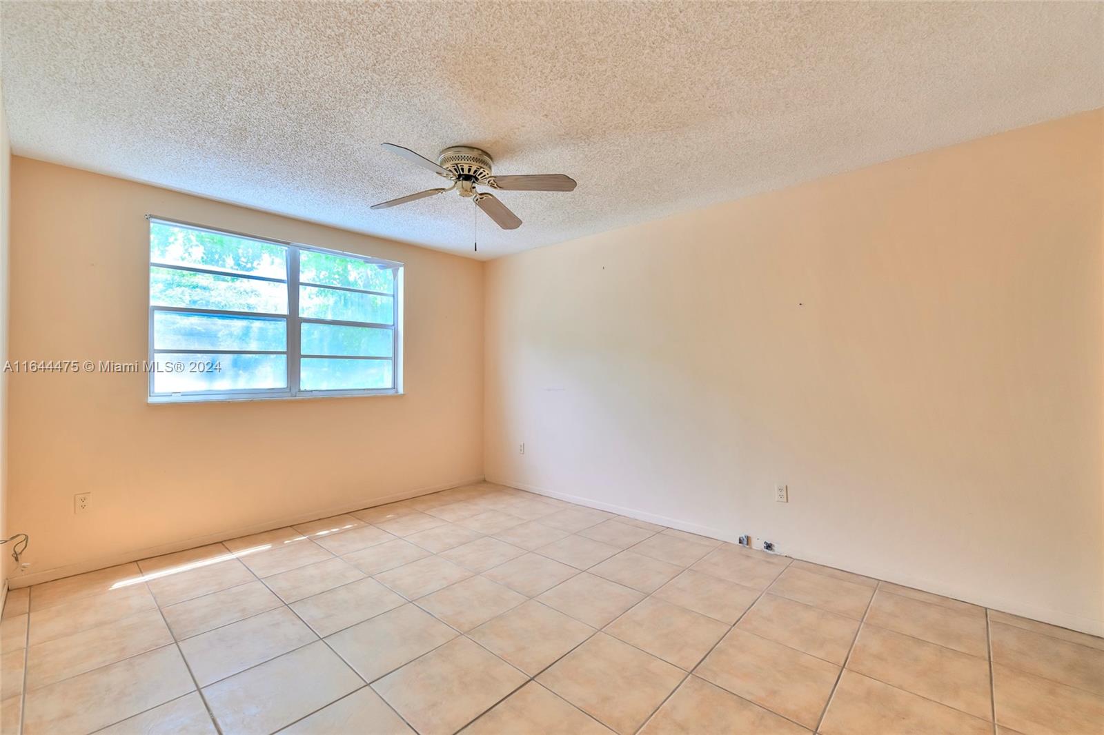 8950 NE 8th Ave # 208