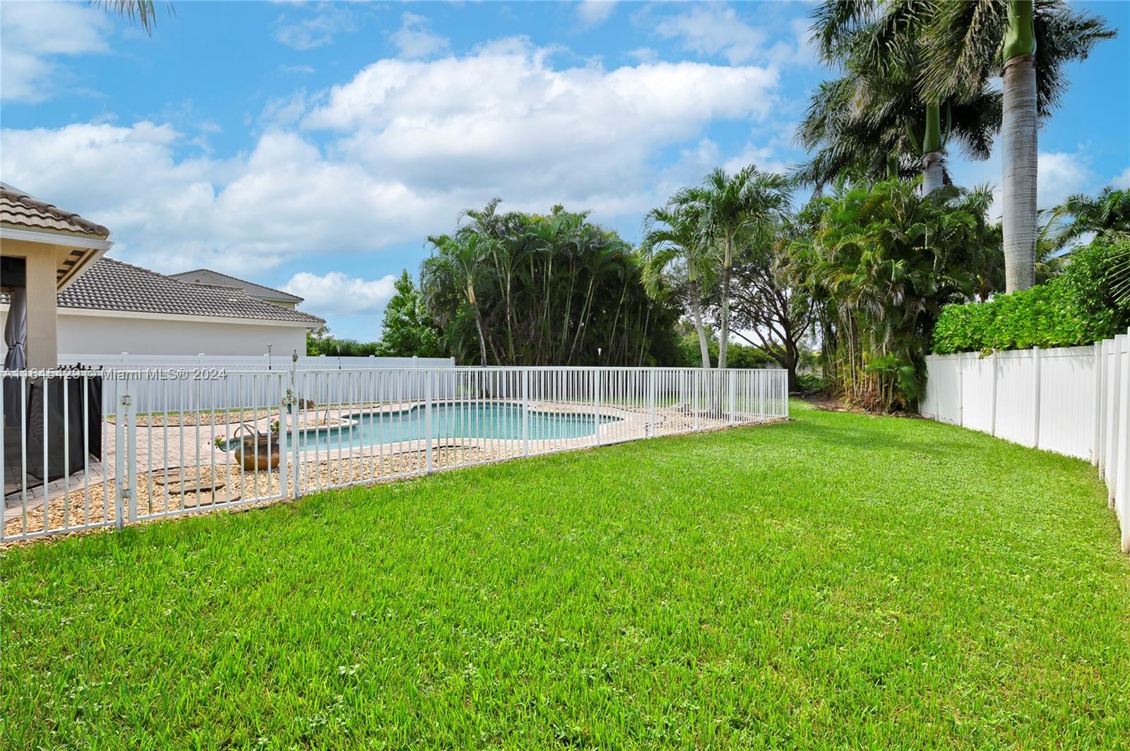 5238 SW 149th Ave # 5238