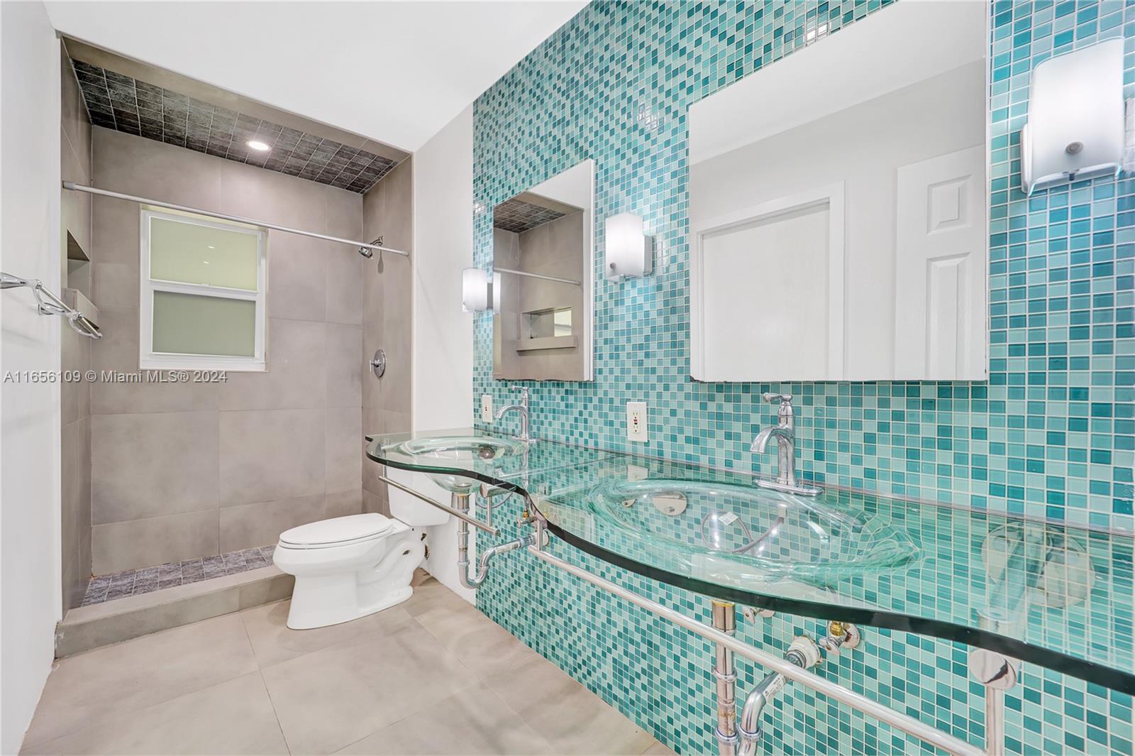 235 Antilla Ave # 6