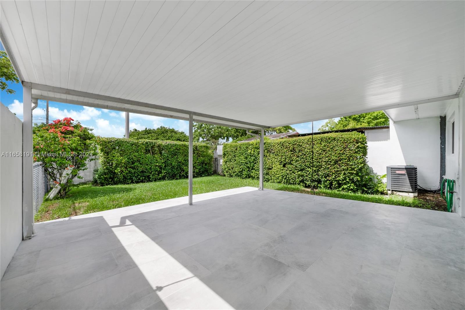 10012 SW 23rd Ter