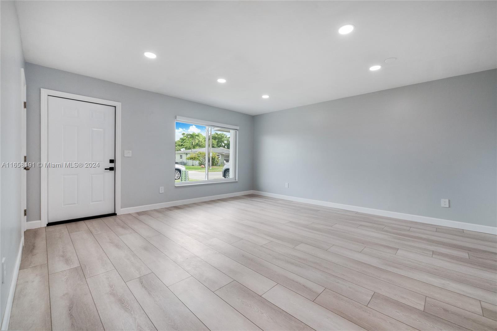10012 SW 23rd Ter