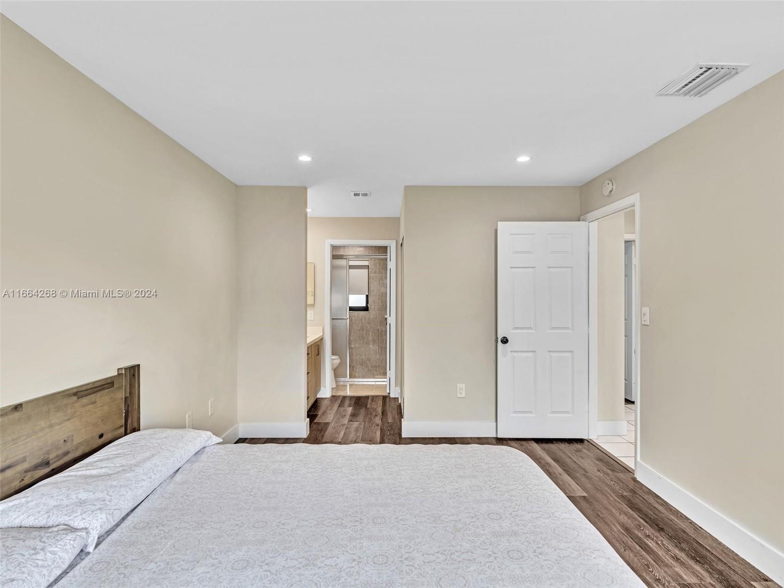 13700 Oak Ridge Dr # 13700