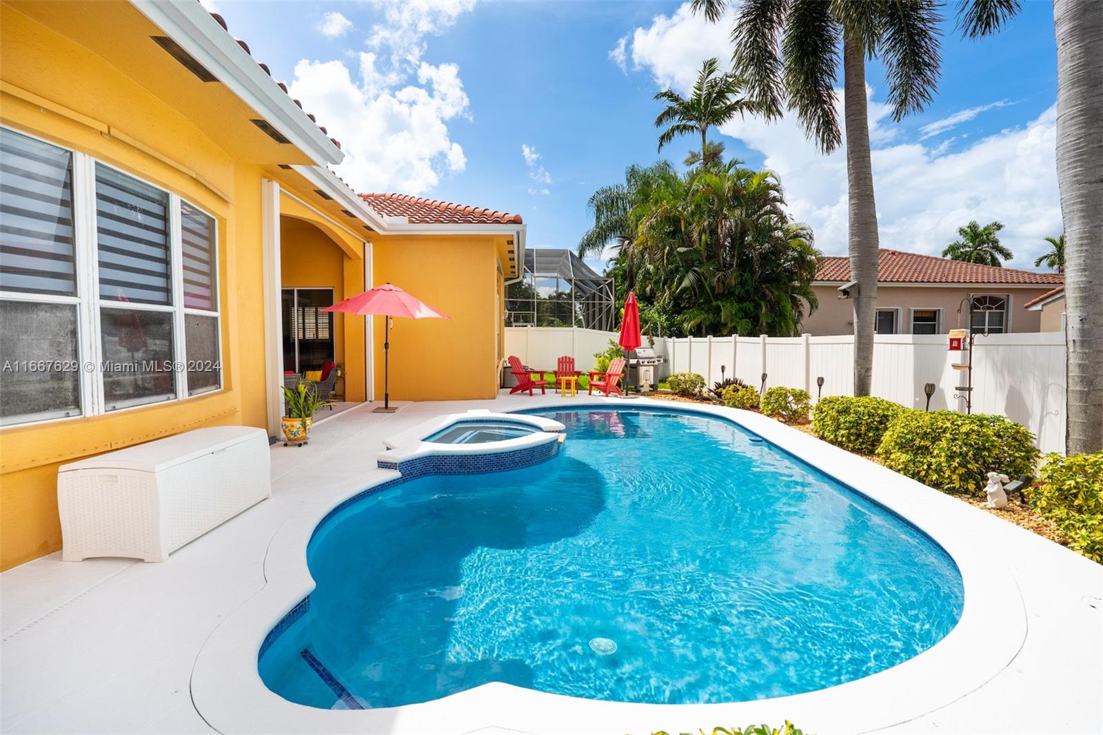 332 SW 187th Ter