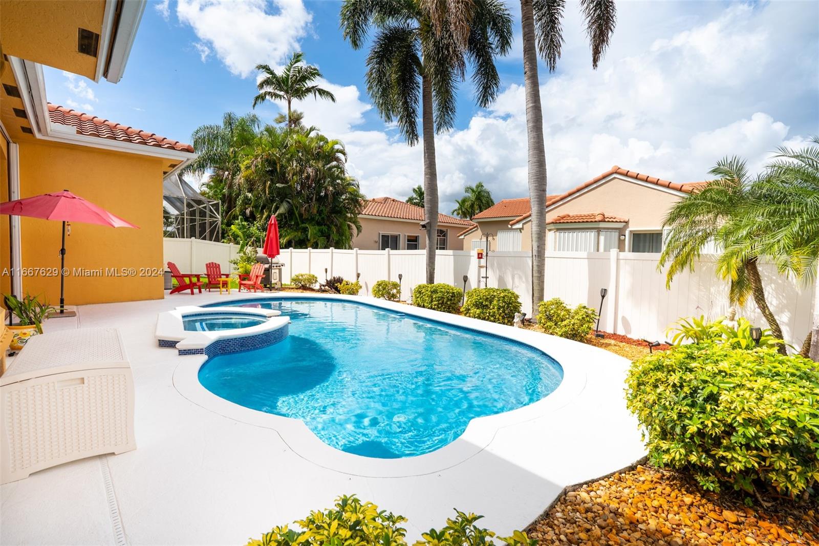 332 SW 187th Ter