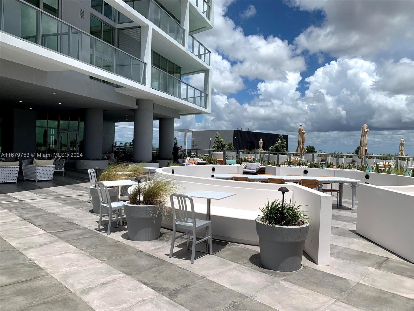 2000 W Metropica Way # 1603